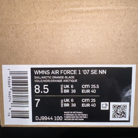 Nike Women's Size 8.5 Air Force 1 '07 (DJ9944 100) Running Sneaker Trainer HYPE - Picture 5 of 5